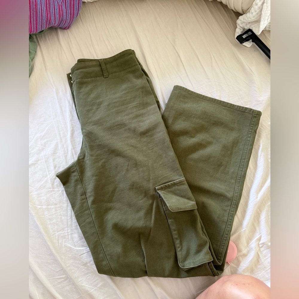 Wilfred Free Olive Utility Pants